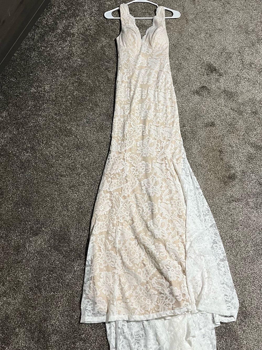 Women’s Lace V-Neck Maxi Dress in Ivory Cream